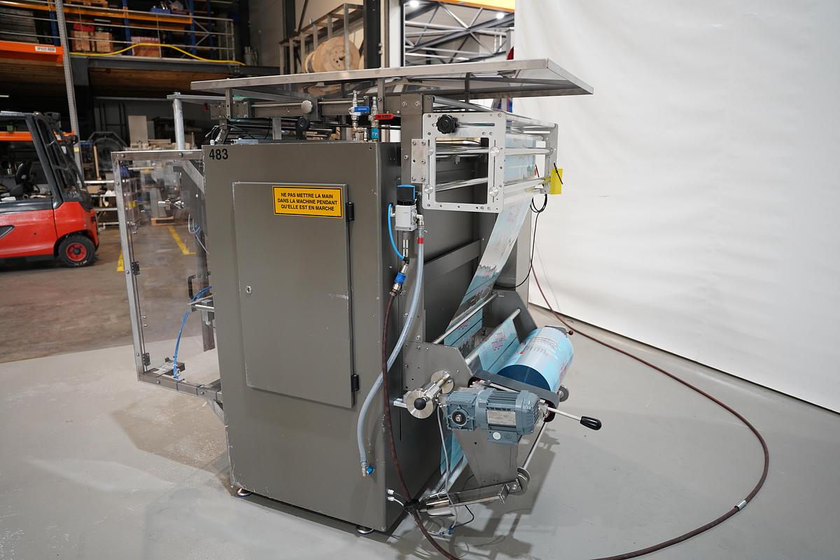Gebruikt 2005 Wolf-Valmartin verticale verpakkingsmachine