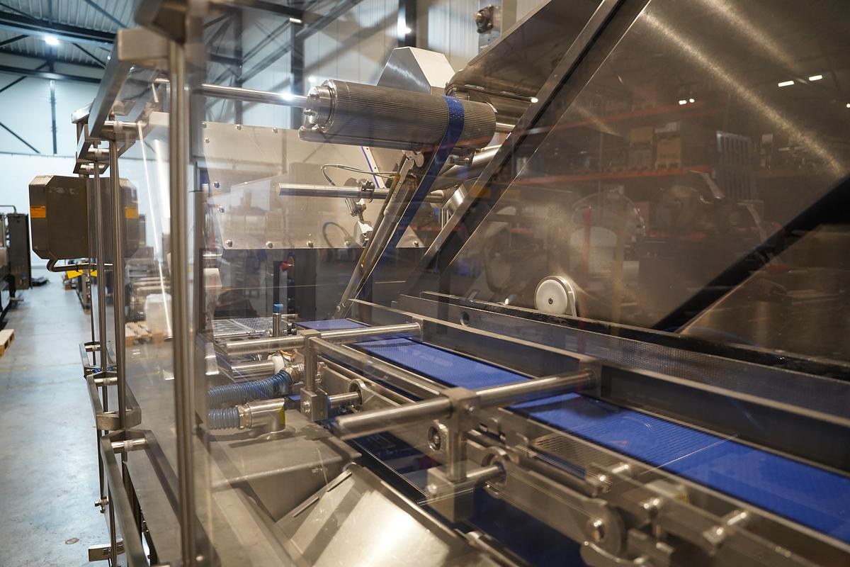 Gebruikt 2011 BG PACK Spa revolver flow packline type BG2800 EWL220-LEFT