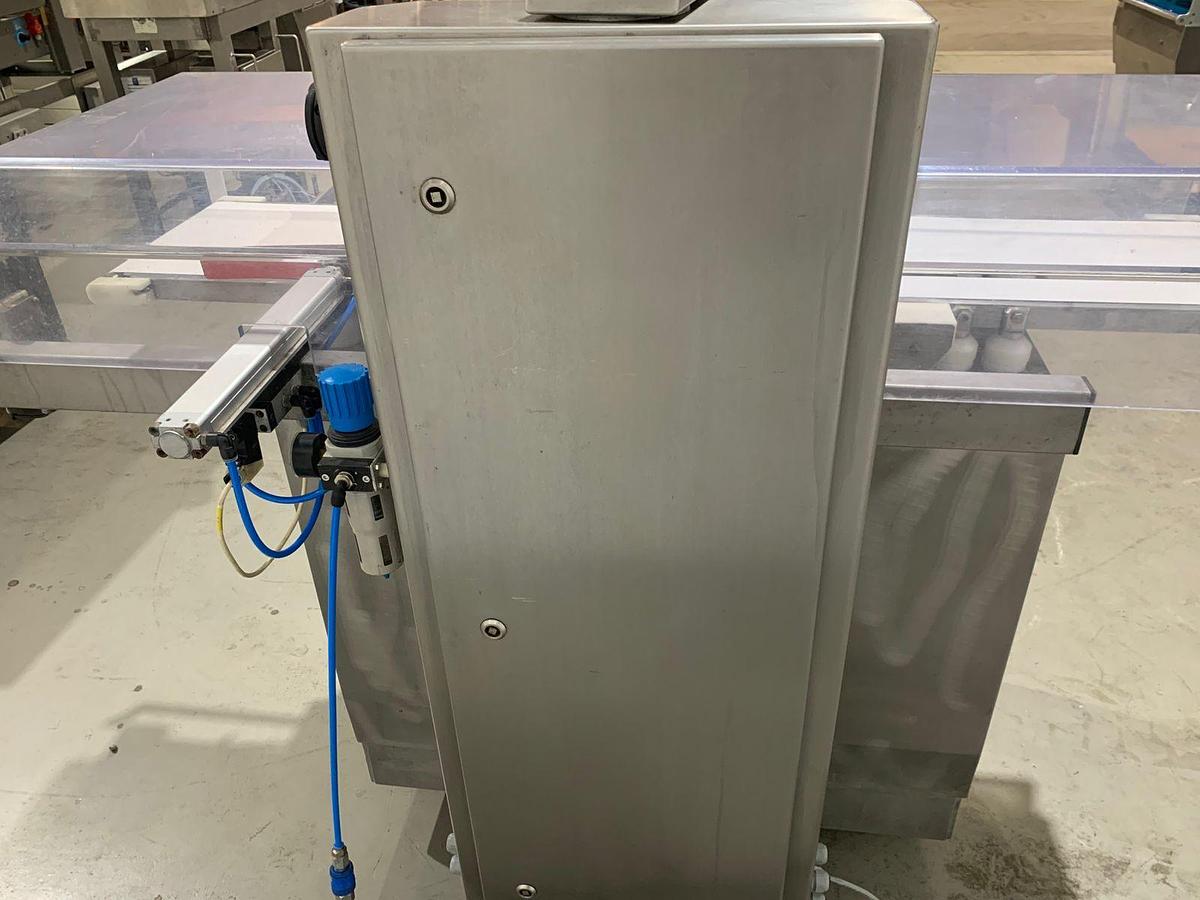 Used 2008 Sartorius EWK 3010 Checkweger met uitwerper