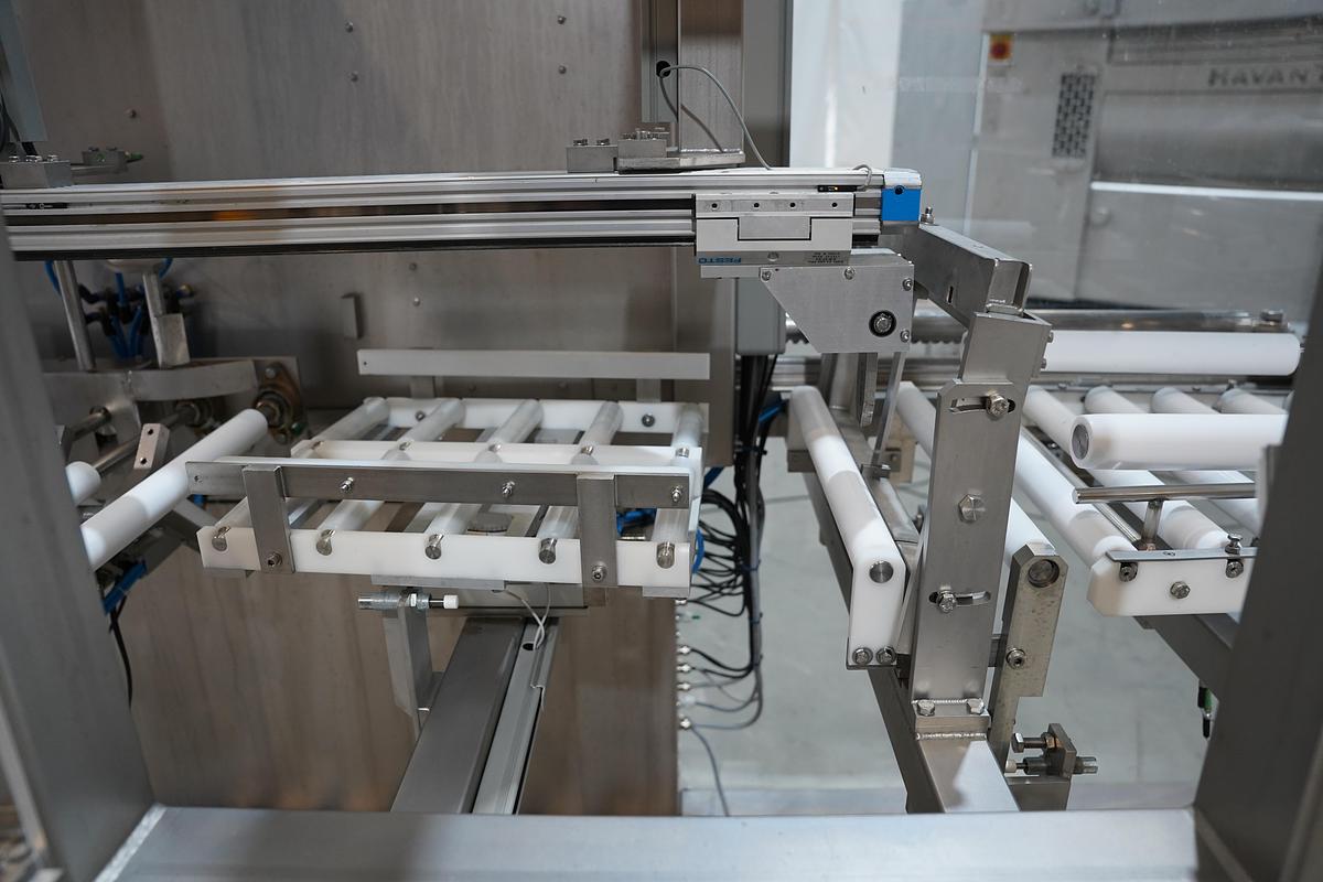 Gebruikt 2003 Hendriks Horizontale Deelmachine