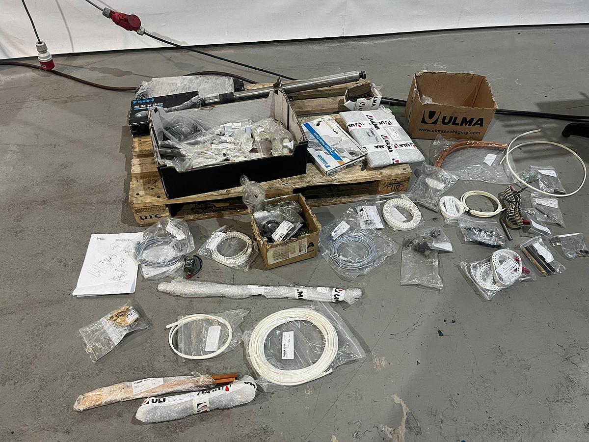 Gebruikt 2005 Ulma Super-Chik 45 automatische strechfolie verpakkingsmachine