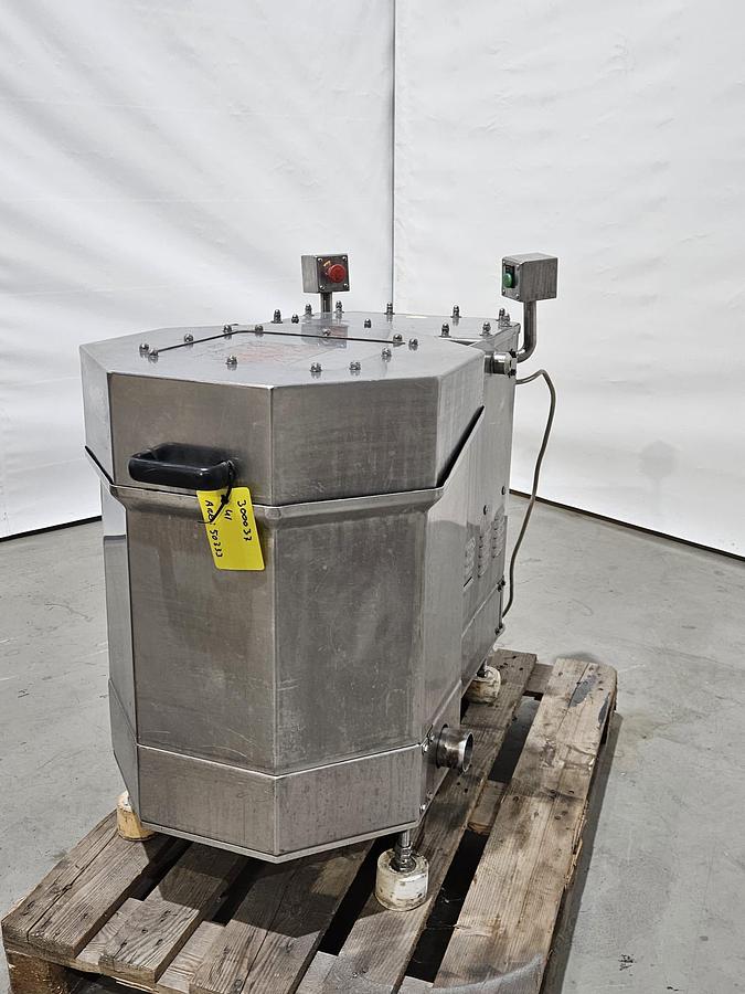 Gebruikt 2008 Technoceam Centrifuge