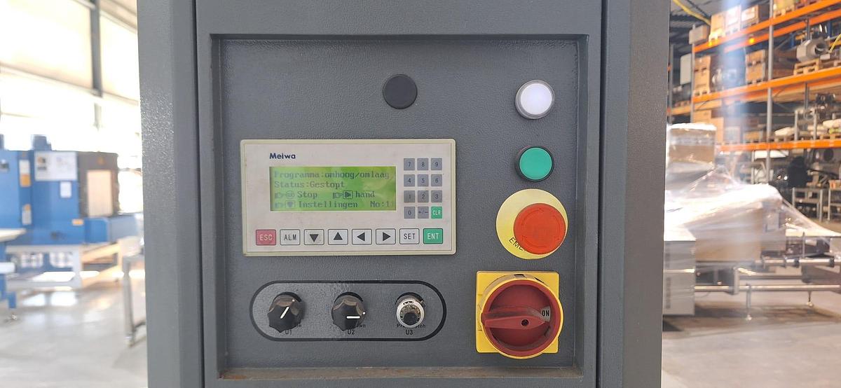 Used 2007 Meiwa Palletwikkelaar WP1 EVC