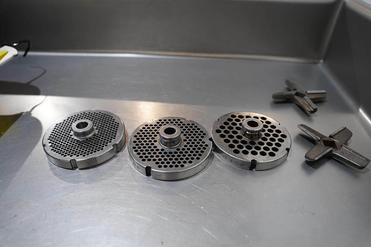 Gebruikt 2002 Kolbe Vleeswolf, SW100