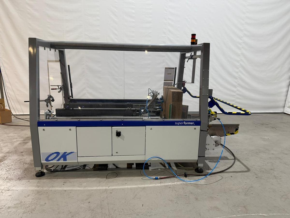 Gebruikt 2006 OK Packaging Systems B.V. Superformer-1 dozenmachine met tape