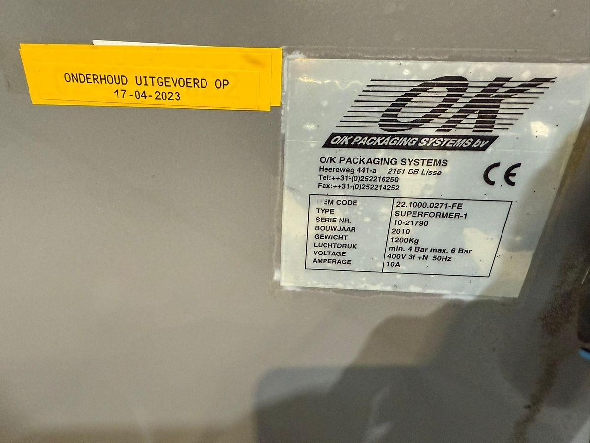 Gebruikt 2010 OK Packaging Systems B.V. Superformer-1 dozenmachine met tape