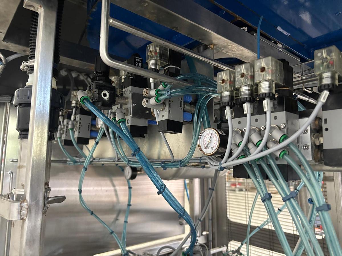 Gebruikt 2022 PND  Aardbeiensnijder type, De-clayx machine