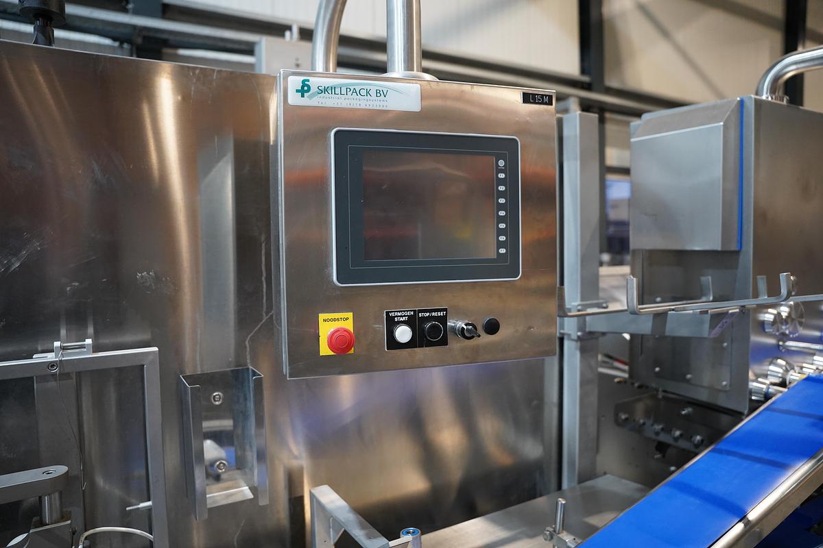 Gebruikt 2011 BG PACK Spa revolver flow packline type BG2800 EWL220-LEFT