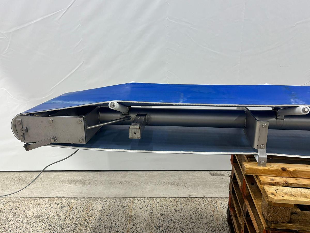 Gebruikt 2002 Inpak Bravi Transportband, Trogvorm