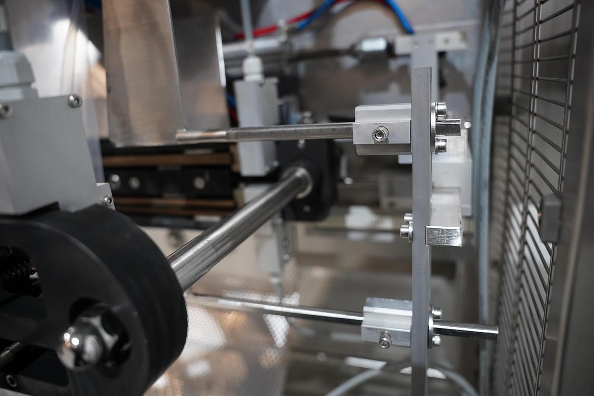 Gebruikt 2021 Inno-tech Verticale verpak en sealmachine 3800 REVO