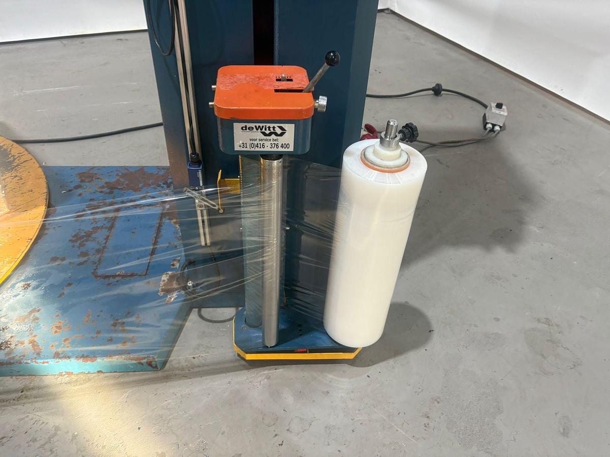 Gebruikt 2006 NN Palletwikkelaar, Type MH-FG-2000