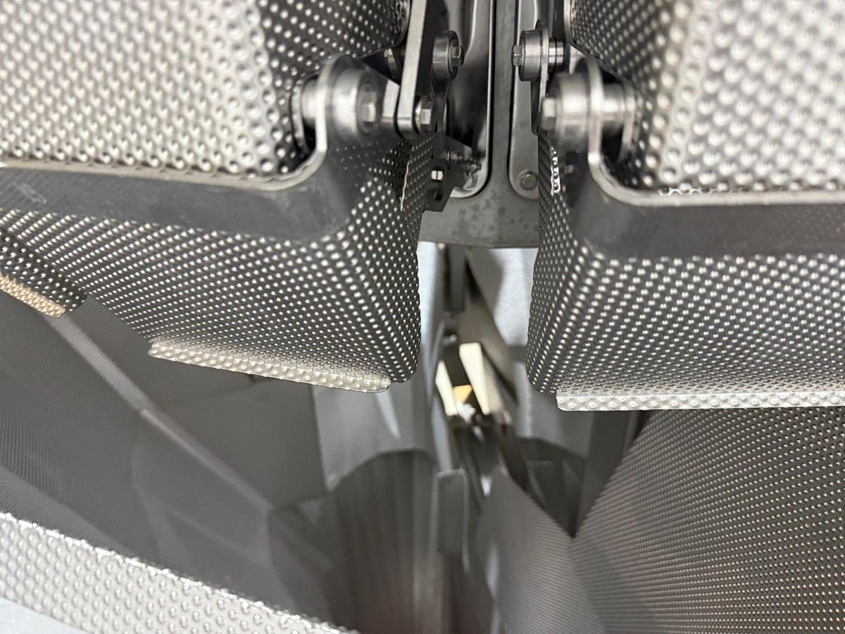 Gebruikt 2007 Ishida Multihead weger, CCW-R-220W-1D/30-WP