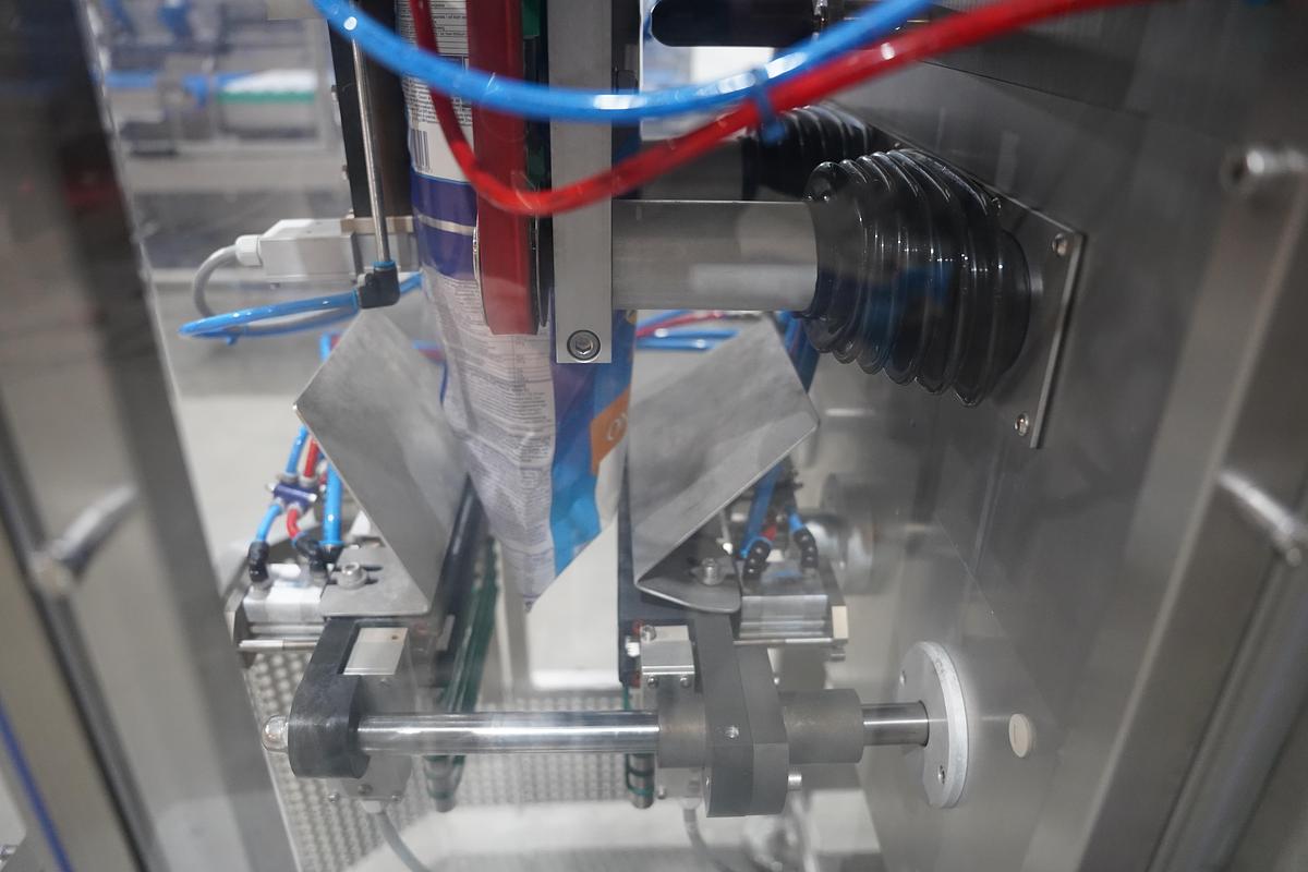 Gebruikt 2017 Innotech  Verticale verpak en sealmachine 2500 REVO E