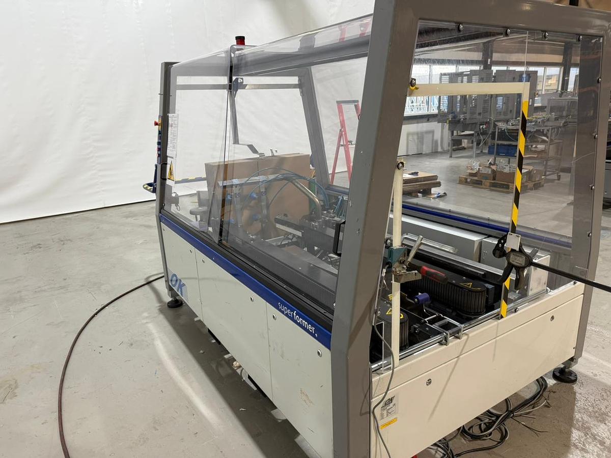 Gebruikt 2006 OK Packaging Systems B.V. Superformer-1 dozenmachine met tape