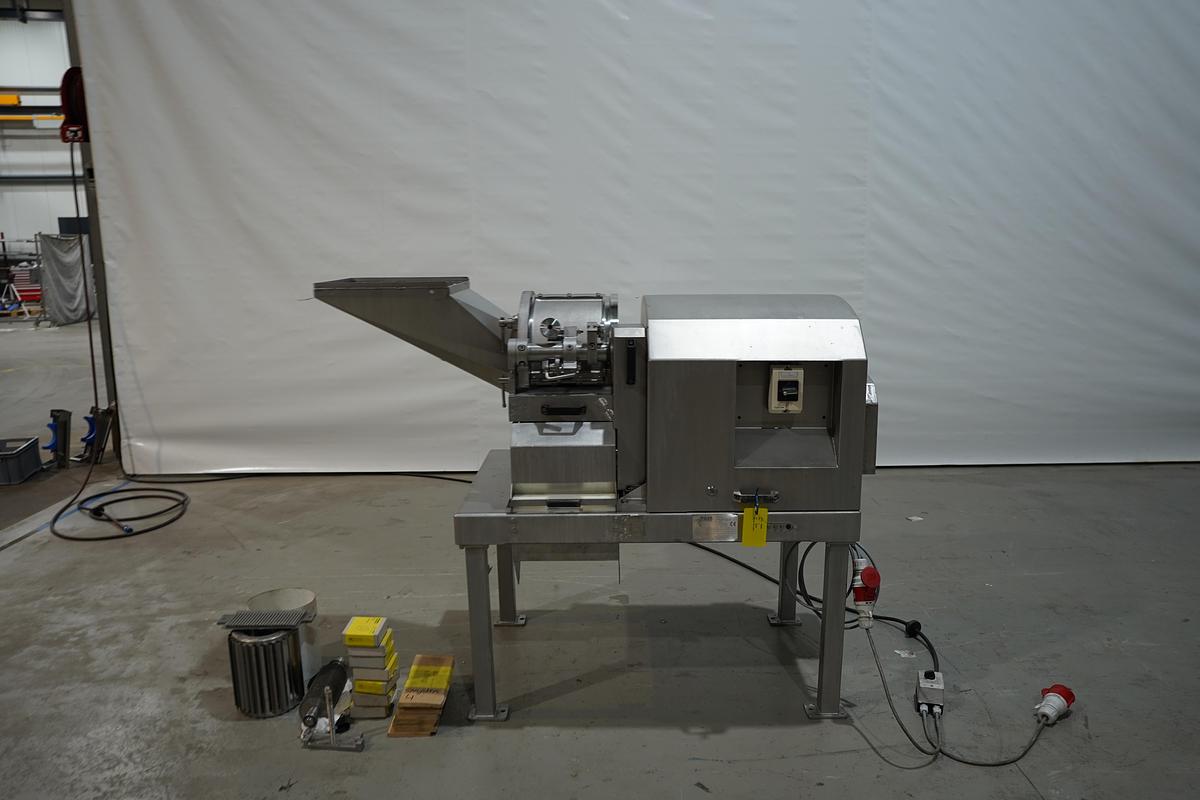 Gebruikt 2000 FAM Cutter, ILC-3D