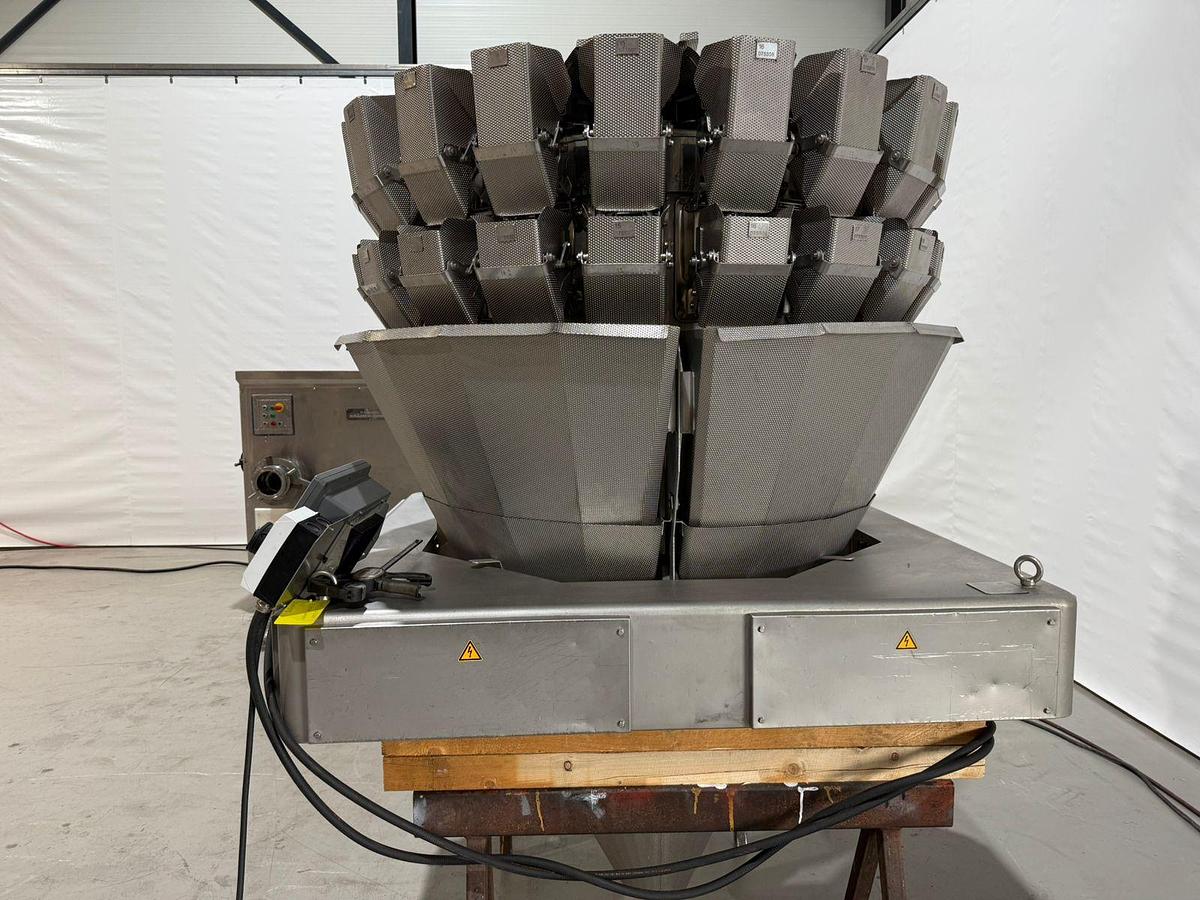 Gebruikt 2007 Ishida Multihead weger, CCW-R-220W-1D/30-WP