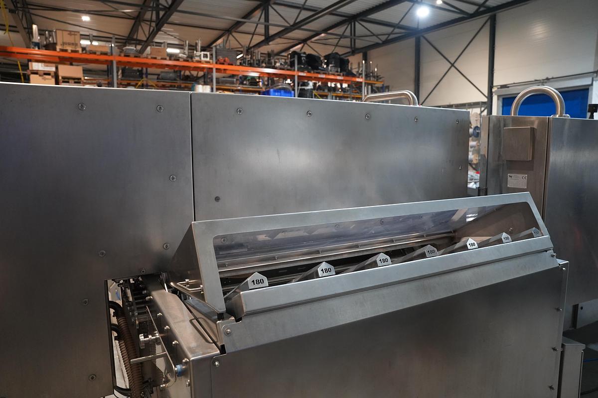 Gebruikt 2011 BG PACK Spa revolver flow packline type BG2800 EWL220-LEFT