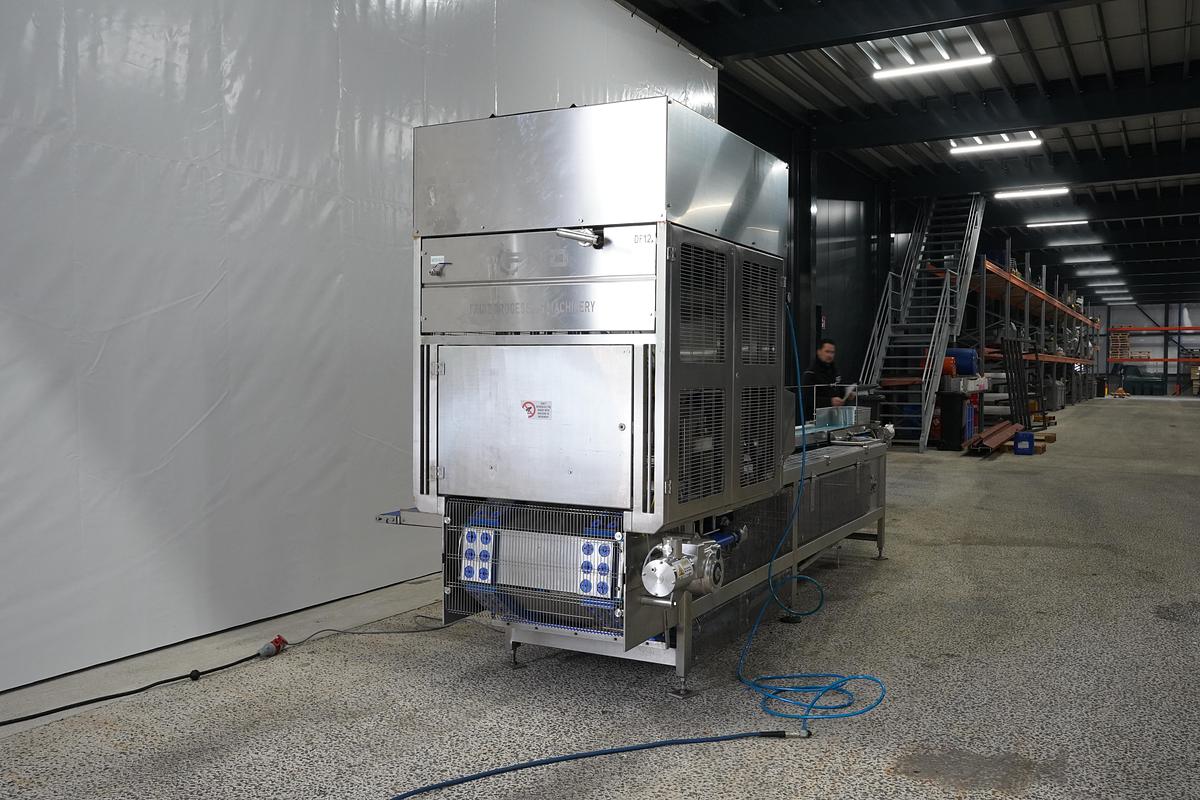 Gebruikt 2021 PND Aardbeiensnijder type, De-clayx machine