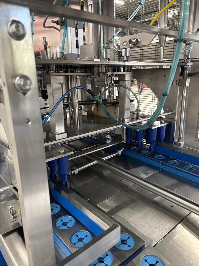 Gebruikt 2022 PND  Aardbeiensnijder type, De-clayx machine