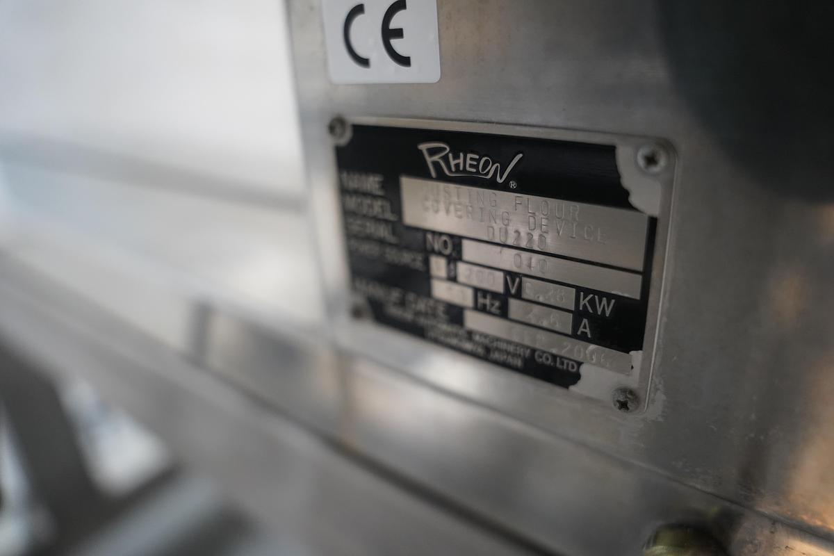 Gebruikt 2006 Rheon vormmachine met bebloeming
