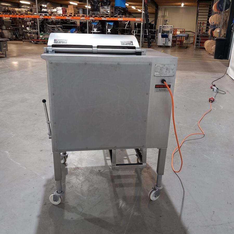 Gebruikt 2007 Thompson Meat Machinery Gehaktmolen, 900