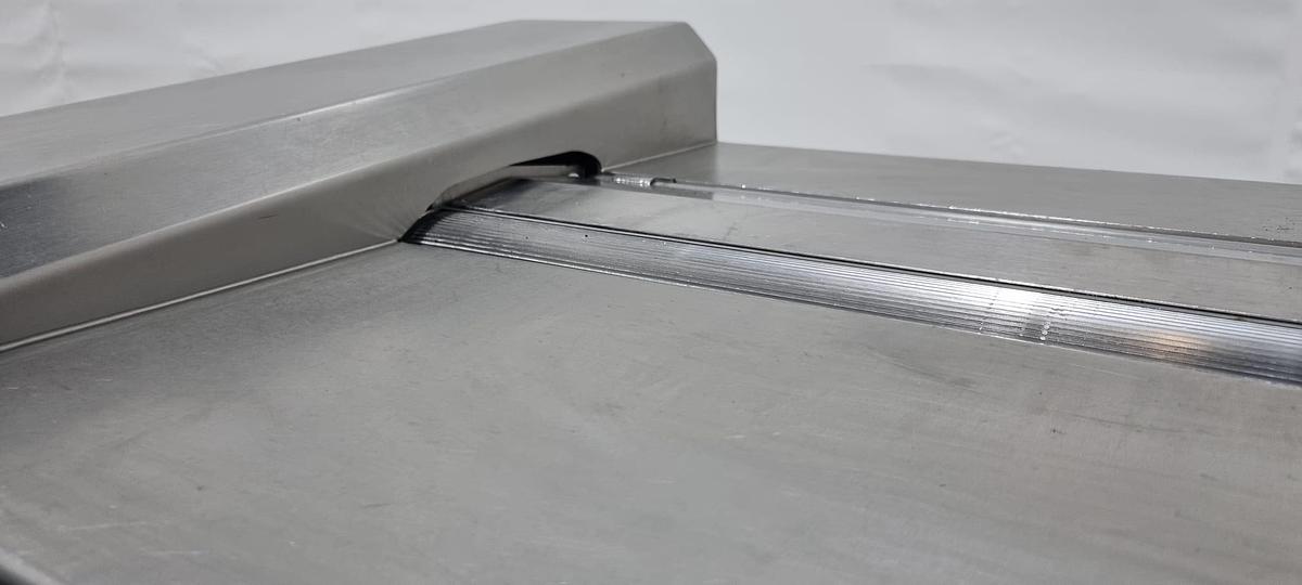 Gebruikt 2004 Maja Onthuidmachine, EVM 3006