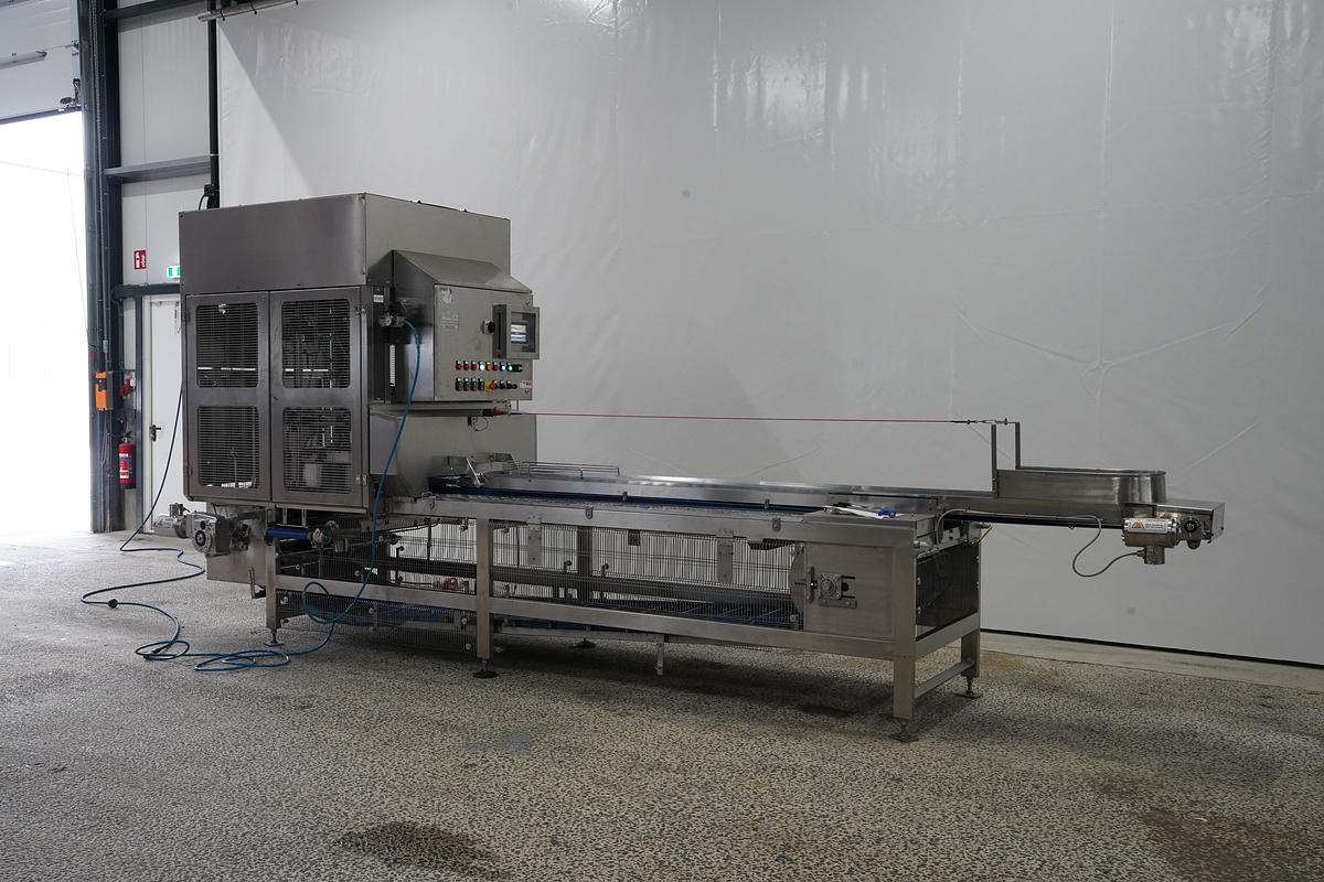 Gebruikt 2021 PND Aardbeiensnijder type, De-clayx machine