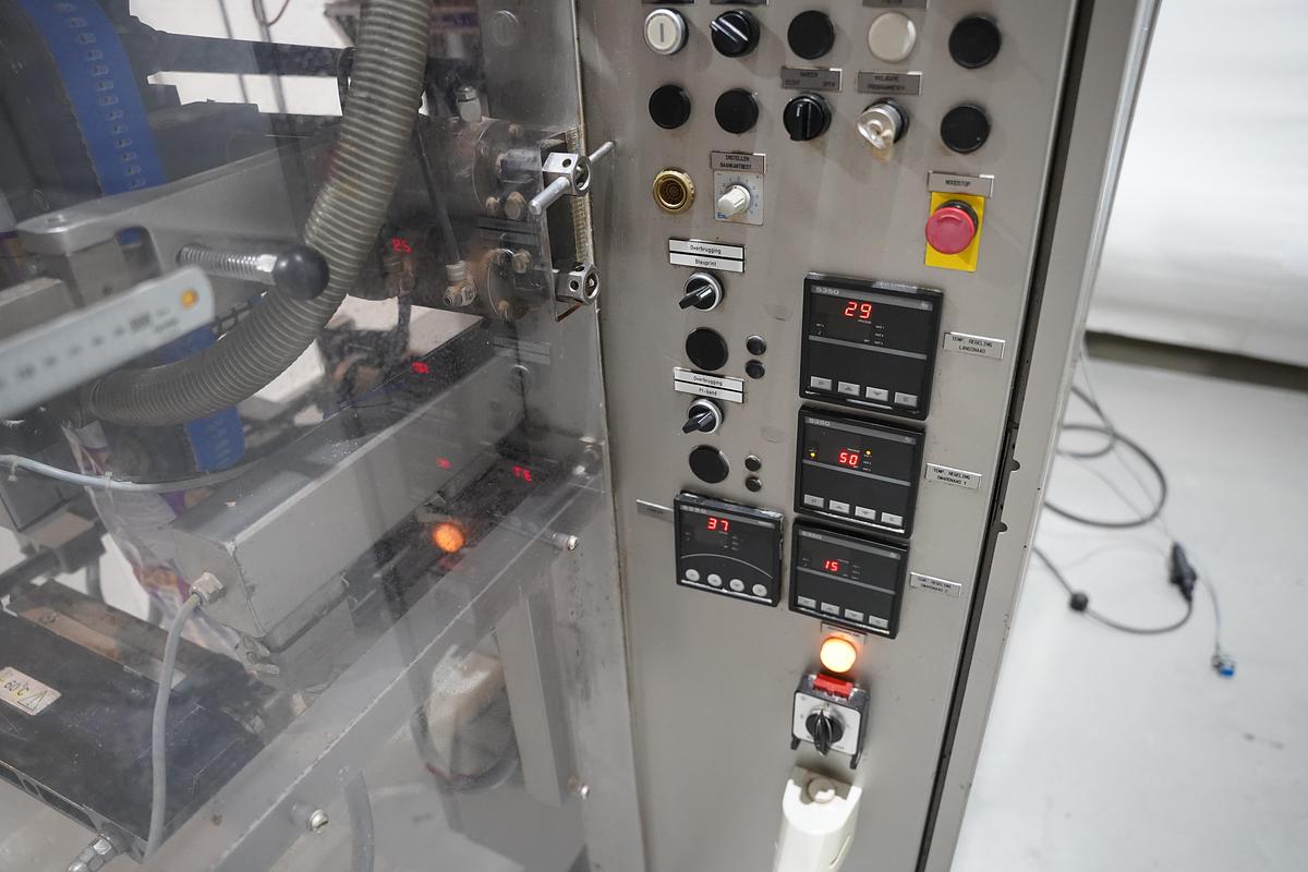 Gebruikt 1991 Bosch SVB 2500A verticale verpakkingsmachine