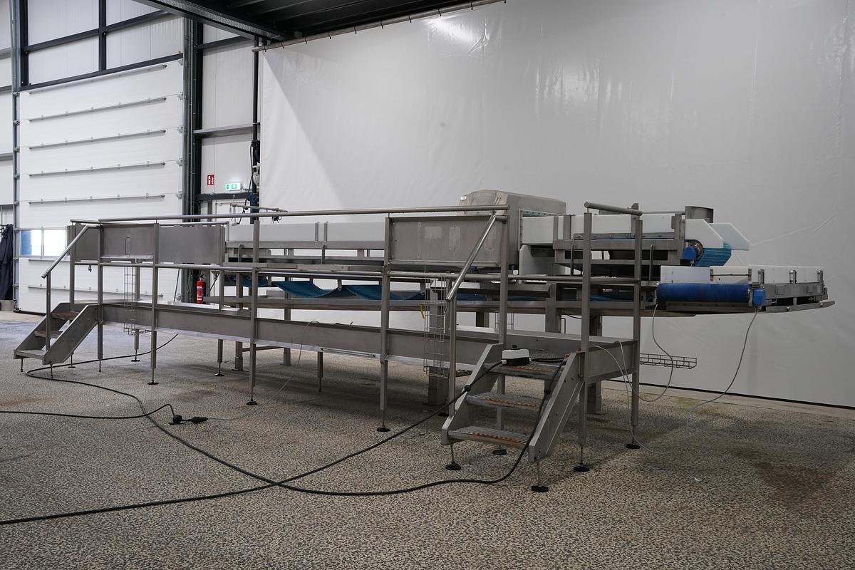 Gebruikt 2009 Ioma/Boldtusystems Transportband met metaaldetector en bordes