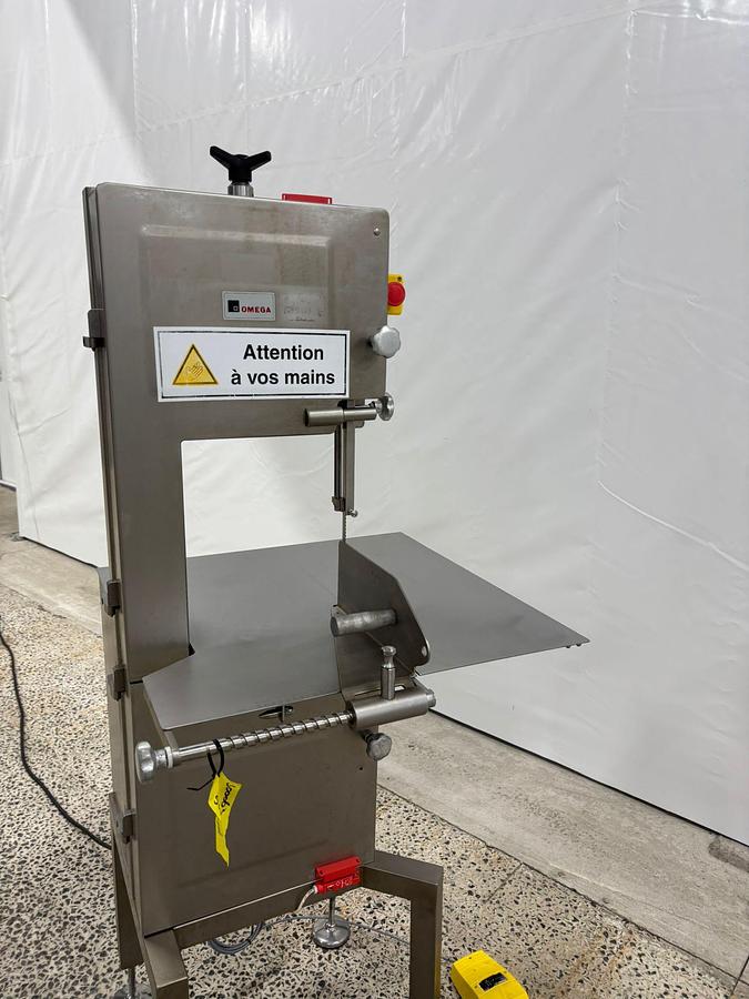 Gebruikt 2004 Omega Zaag