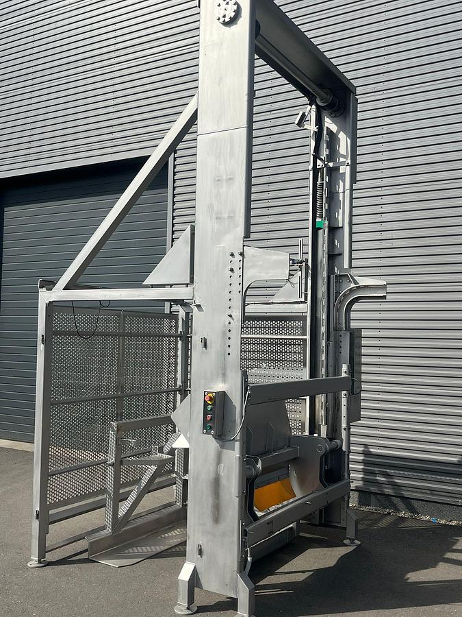 Gebruikt Bolt Dolaf lift/ Normwagen lift