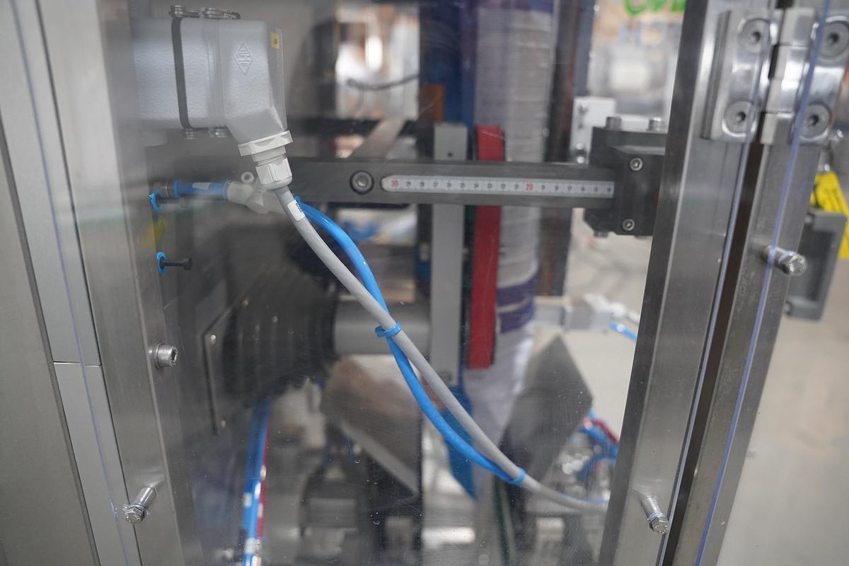 Gebruikt 2017 Innotech  Verticale verpak en sealmachine 2500 REVO E