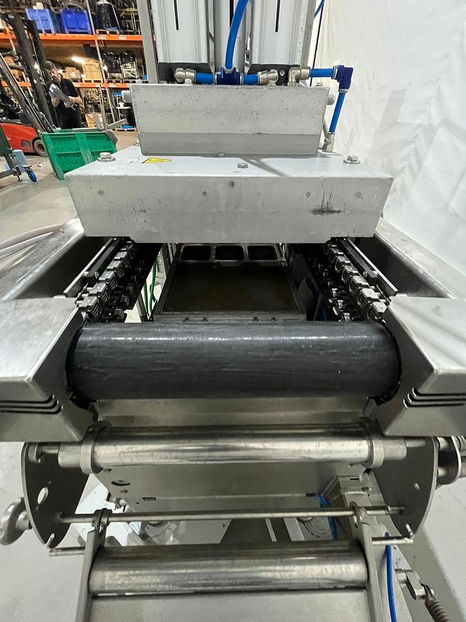 Gebruikt 2008 Multivac Dieptrekverpakkingsmachine R245