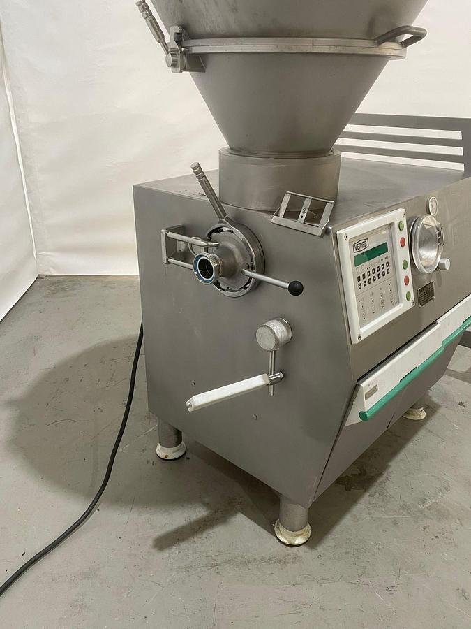 Gebruikt 1995 Vemag Robot HP10  (type: 140\350 B-1) Vacuümvuller