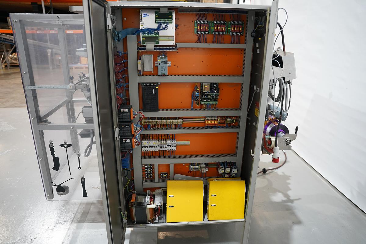 Gebruikt 1991 Bosch SVB 2500A verticale verpakkingsmachine