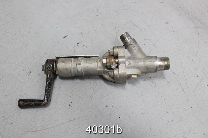 Used Strahman SV-700 Manual Sample Valve, 3/4 x 1/2" 600 LB #40301