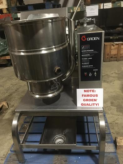 Used GROEN TDH-40 TRUNNION STYLE STEAM KETTLE, NAT. GAS w/ S/S STAND & 2 TEMP WATER FILL FAUCET.