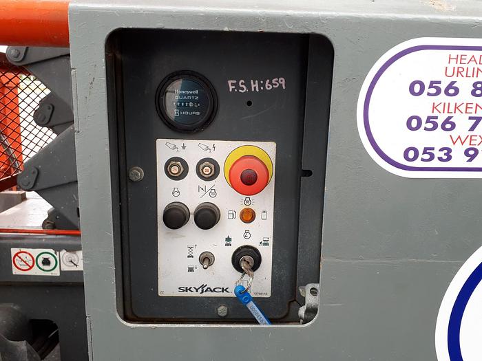 Used Skyjack SJ-6832RT