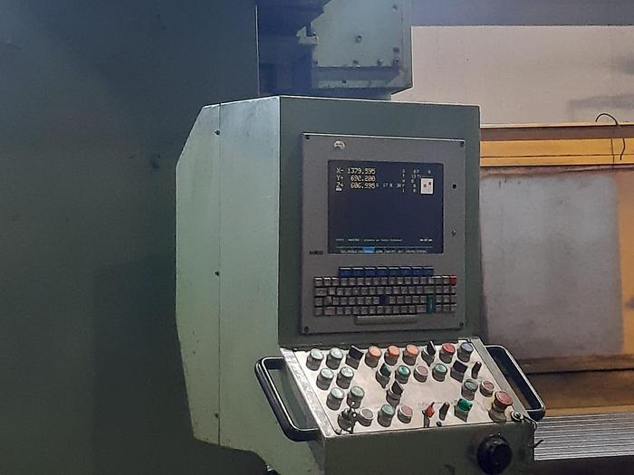 Usato Fresatrice RIVOLTA