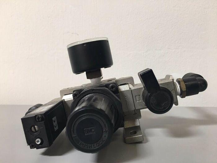Used SMC AW2000-02 Filter Regulator, VHS2000-02 Pneumatic Residual Valve & IS1000