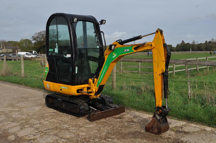 Used 2015 JCB 8016CTS