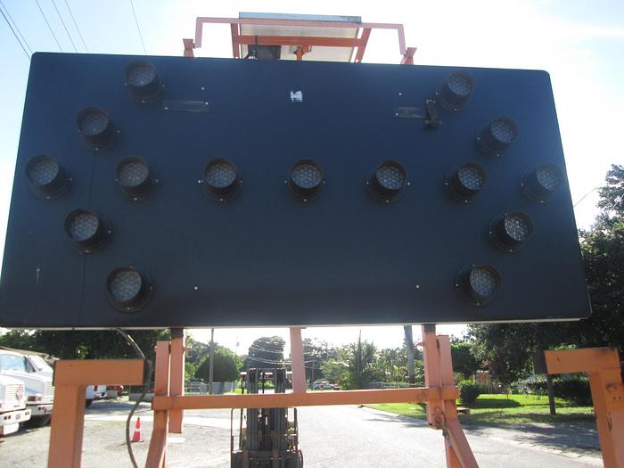 Refurbished 2011 Arrowmaster Towable Arrow Board