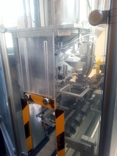 Used BAUSCH & STROBEL AMPOULE / VIAL CAP CLOSING MACHINE