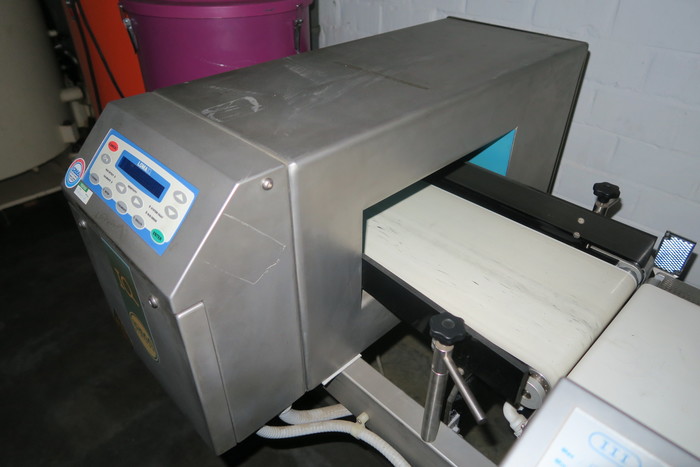 Used LOMA COMBINATION METAL DETECTOR & CHECKWEIGHER