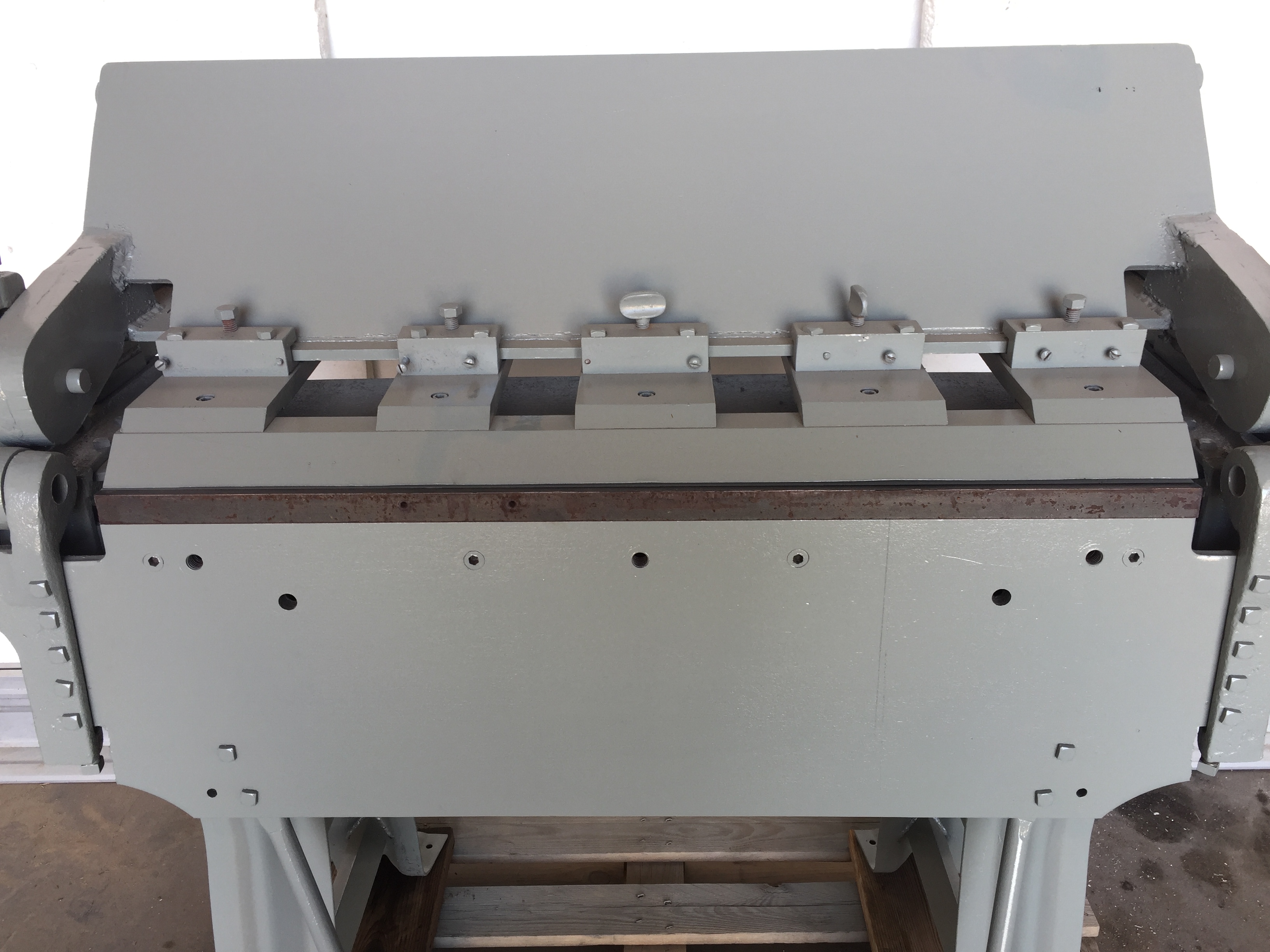 Used 3 ft x 14ga D & K / Chicago Box & Pan Brake