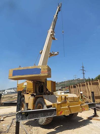 Used 1990 GROVE RT528