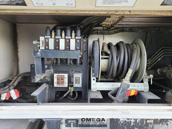 Used 1997 FMC LMD2000 Aircraft Deicer (2,000 total gallon tank cap)