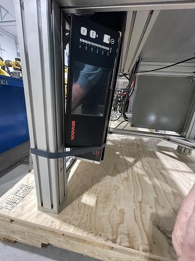 Used BRANSON 2000X 2500 WATT ULTASONIC WELDER IN STAND ALONE WORK STATION NEW 2020