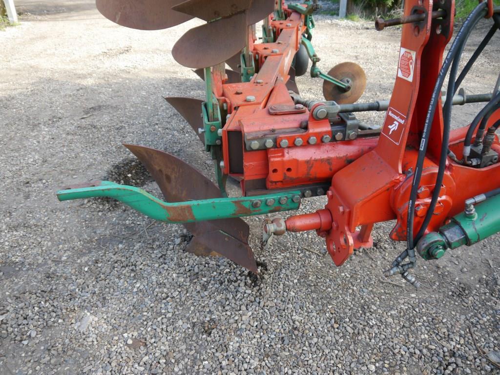 Used Kverneland LD85 Plough