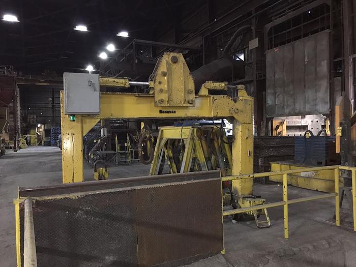 DONOVAN 12,000 F MOLD HANDLER